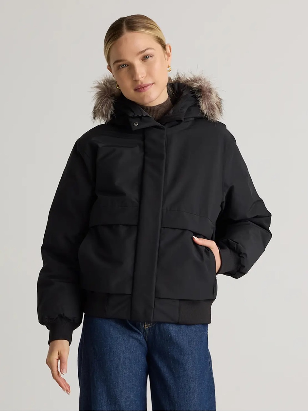 Quince Women's Black Faux-Fur Hooded Down Jacket